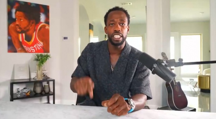 贝弗利to吹杨：希望我的言论能激励你 你目前啥成就都还没有呢